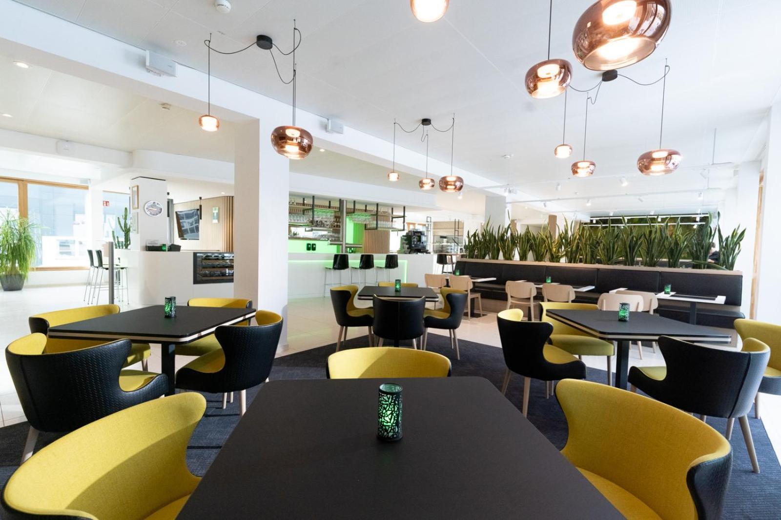 Dekra Congresshotel Wart Altensteig Exteriör bild