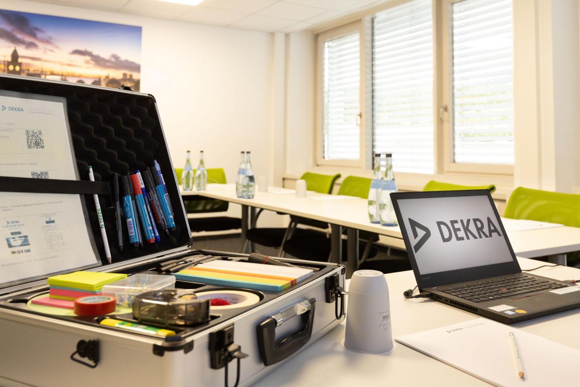 Dekra Congresshotel Wart Altensteig Exteriör bild