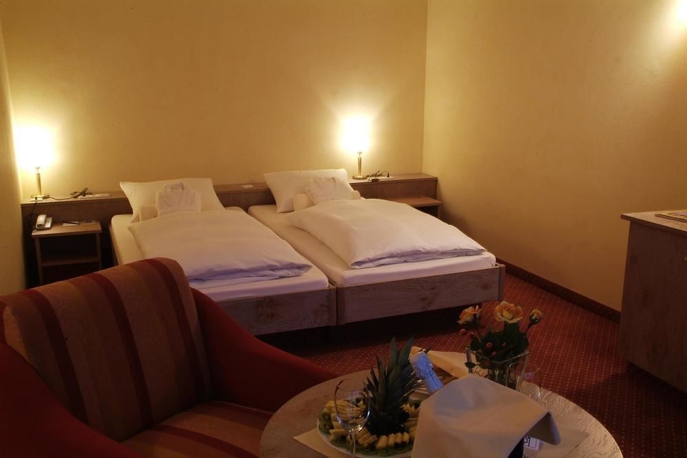 Dekra Congresshotel Wart Altensteig Exteriör bild